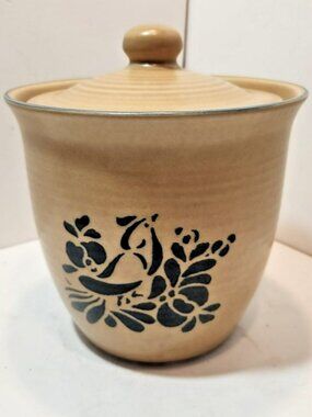 Vtg Pfaltzgraff Stoneware Folk Art 2 3/4 Qt Canister Beige & Blue